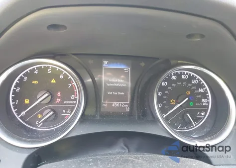 2020 Toyota Camry Le z USA, uszkodzony, nr VIN 4T1C11AK0LU983271